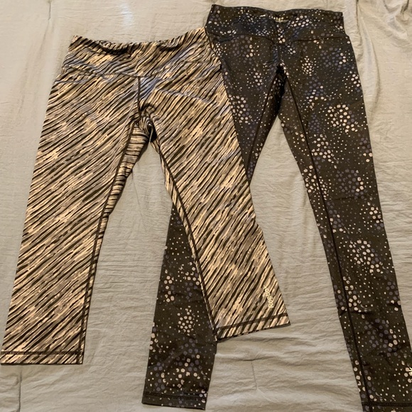 Like new LOT Reebok gym leggings tights Size s capri style small pants - Picture 3 of 3